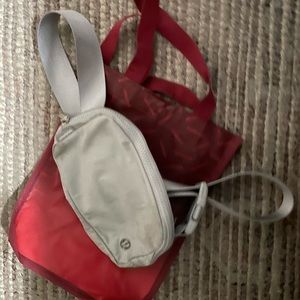 Lululemon (Coveted) Everywhere Belt Bag